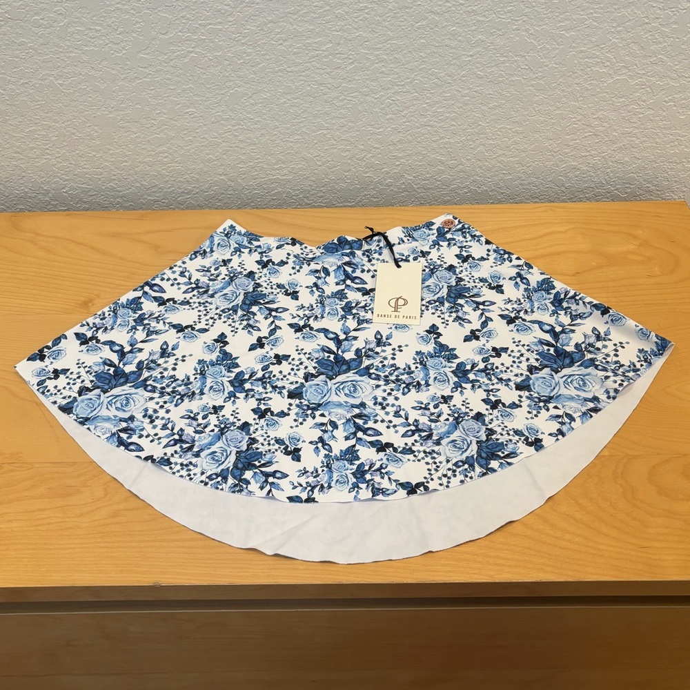 NWT Danse De Paris Patterned Skirt Blue, Adult M/12